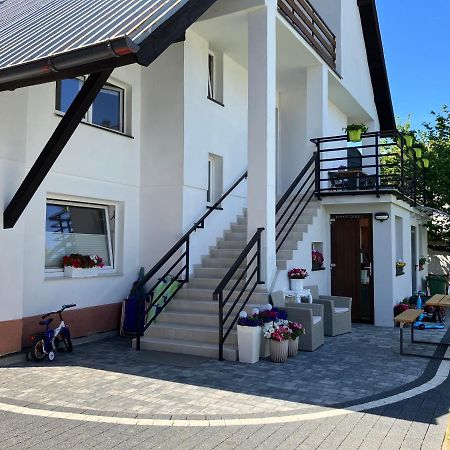Agat Pokoje Goscinne Apartamenty 포비에로보 외부 사진