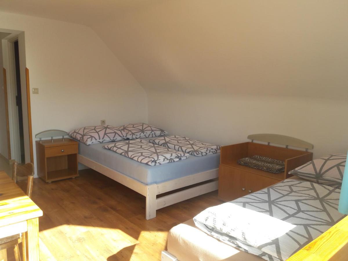 Agat Pokoje Goscinne Apartamenty 포비에로보 외부 사진