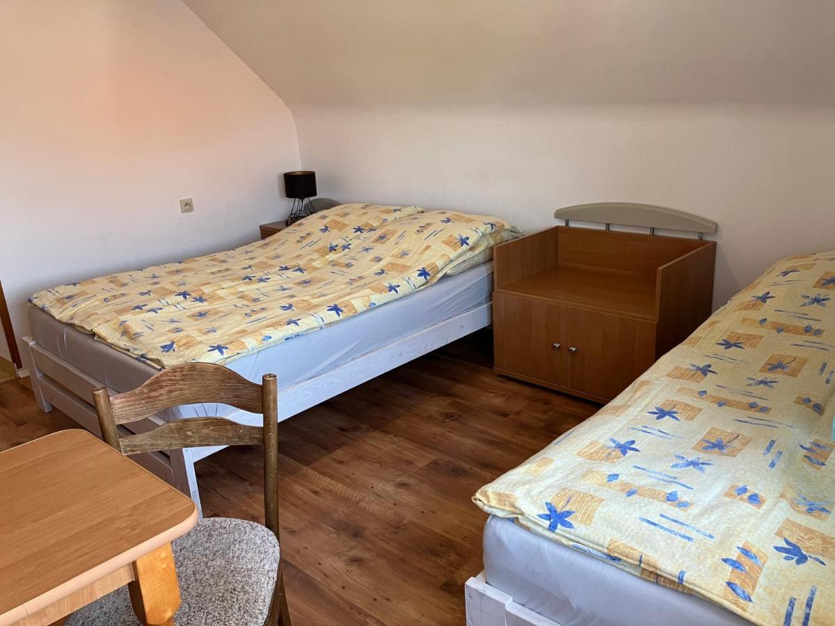 Agat Pokoje Goscinne Apartamenty 포비에로보 외부 사진