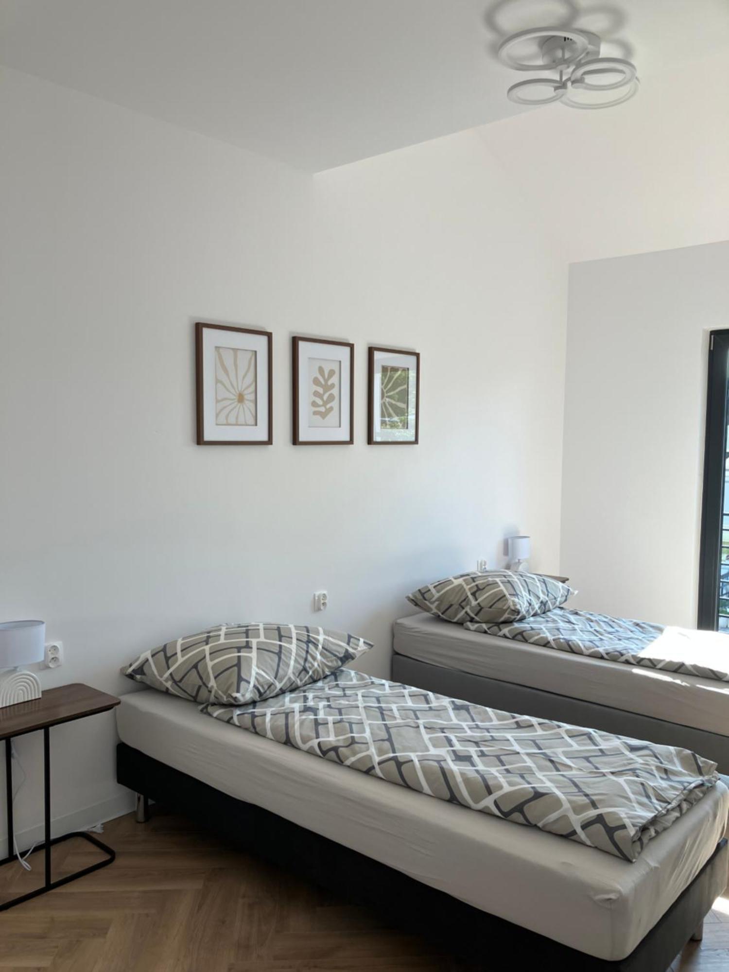 Agat Pokoje Goscinne Apartamenty 포비에로보 외부 사진