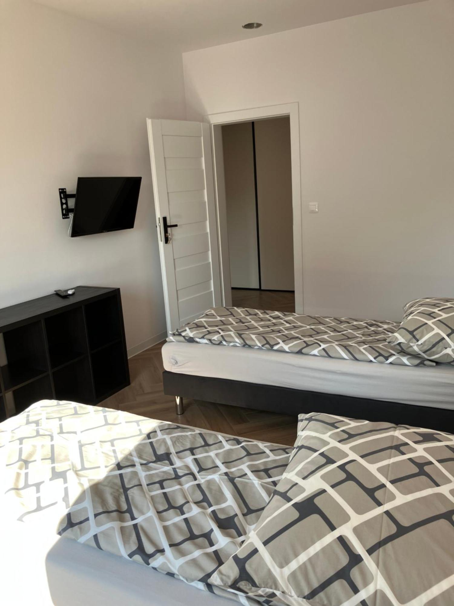 Agat Pokoje Goscinne Apartamenty 포비에로보 외부 사진