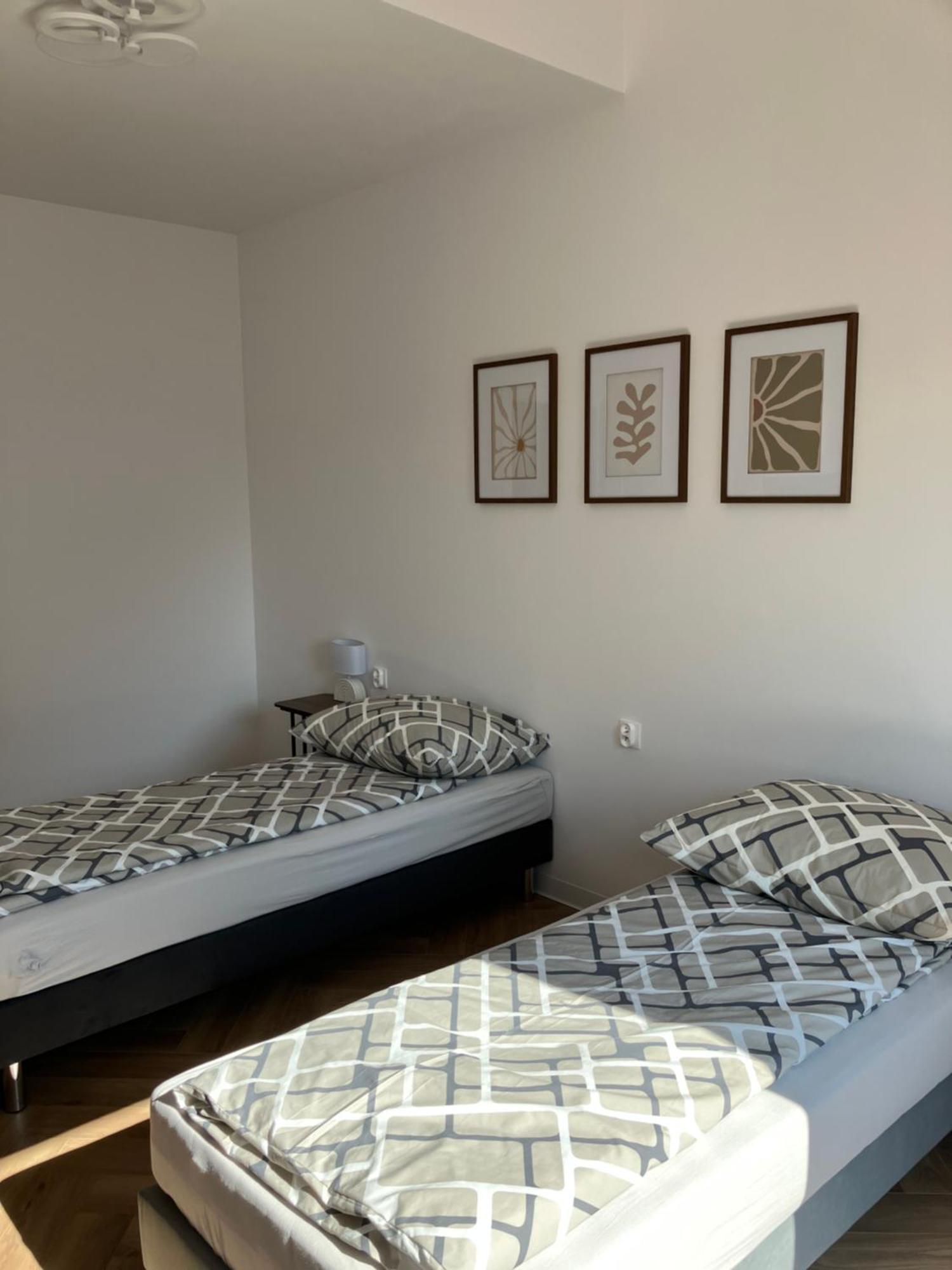 Agat Pokoje Goscinne Apartamenty 포비에로보 외부 사진